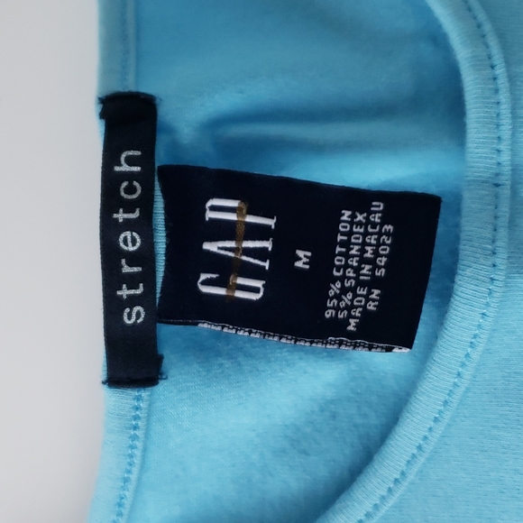 💙Vintage Gorgeous blue "Famous" tee by Gap. Size M. Like new.💙 - Picture 3 of 6